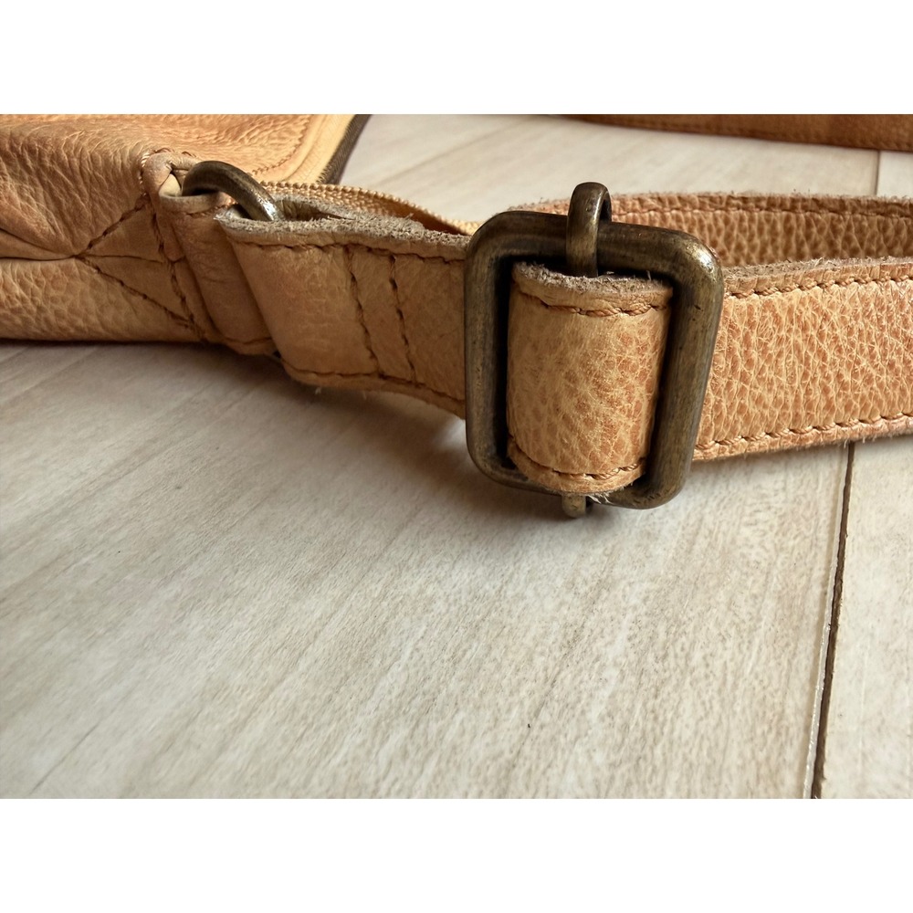 Rock Paper Scissors Pebbled Leather Crossbody Bag Asymmetrical Zip EUC - Picture 10 of 10